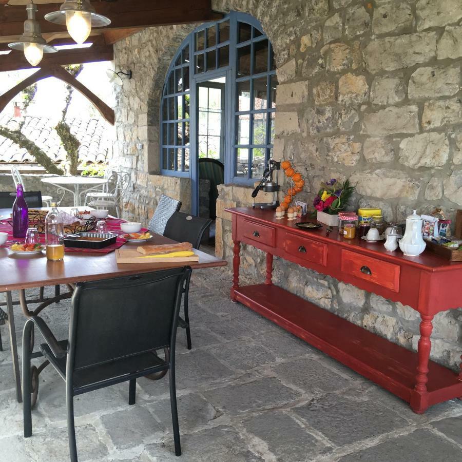 L'Apogee Bed and Breakfast Labeaume Εξωτερικό φωτογραφία