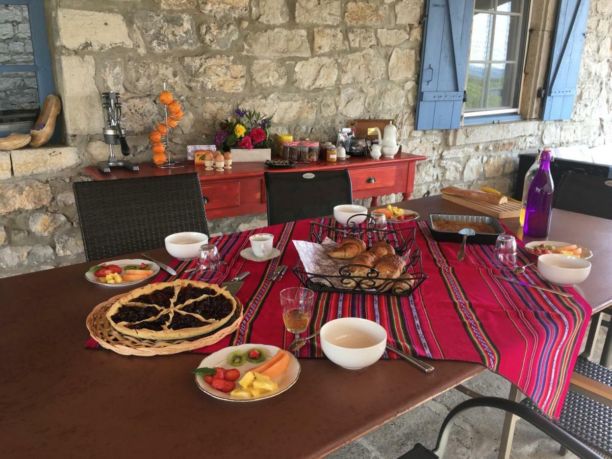 L'Apogee Bed and Breakfast Labeaume Εξωτερικό φωτογραφία